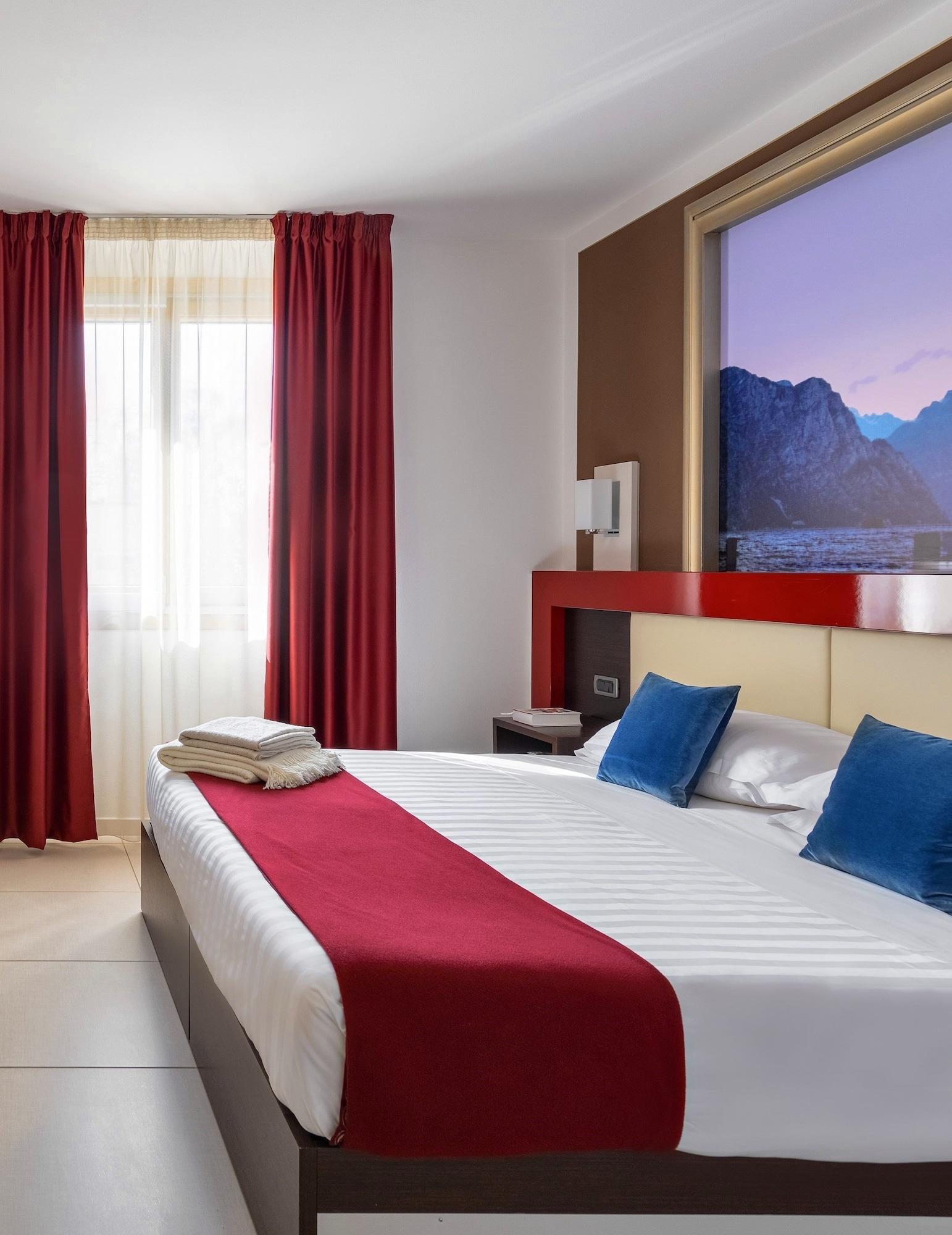 Kairos Garda Hotel Castelnuovo del Garda Eksteriør billede