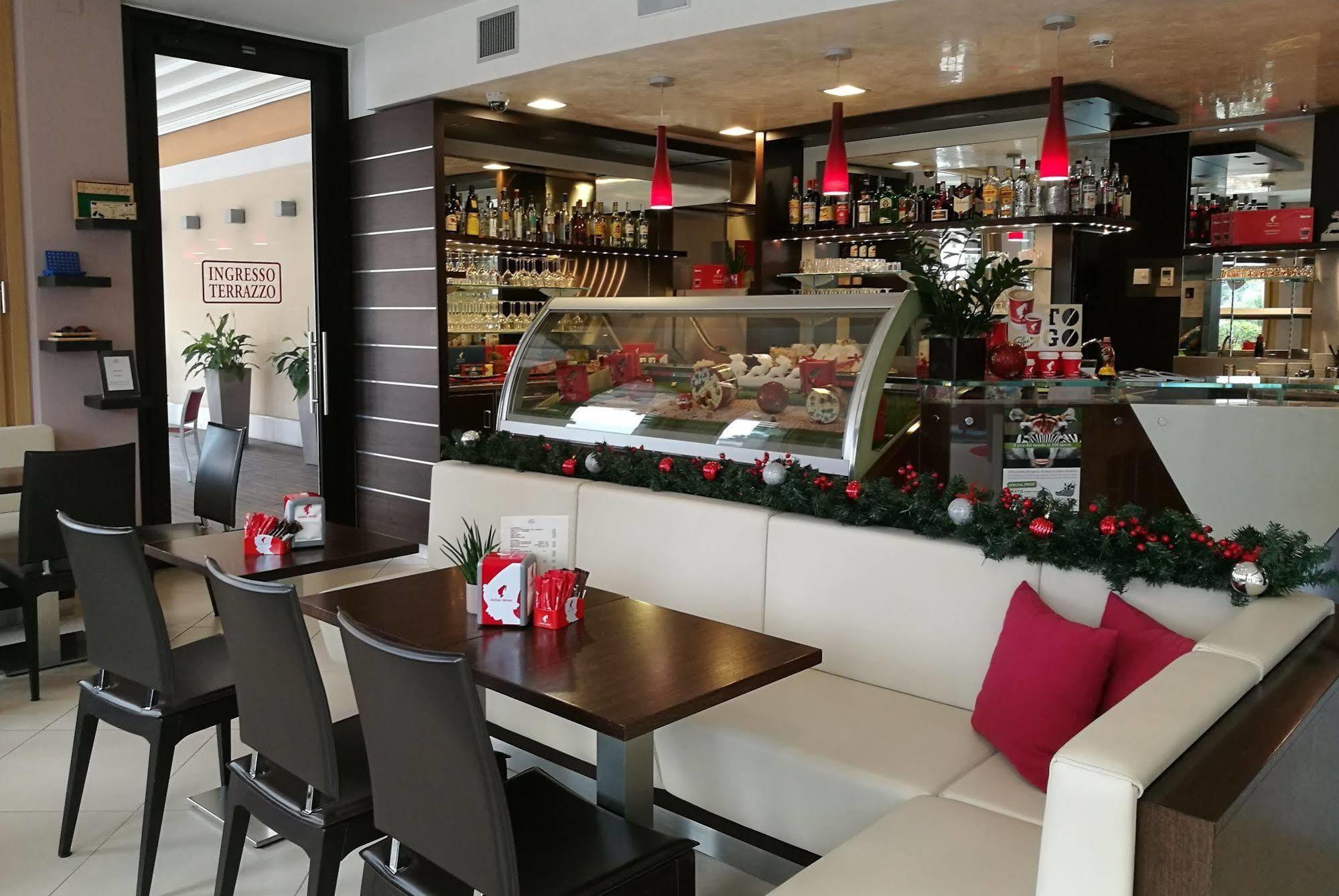 Kairos Garda Hotel Castelnuovo del Garda Eksteriør billede