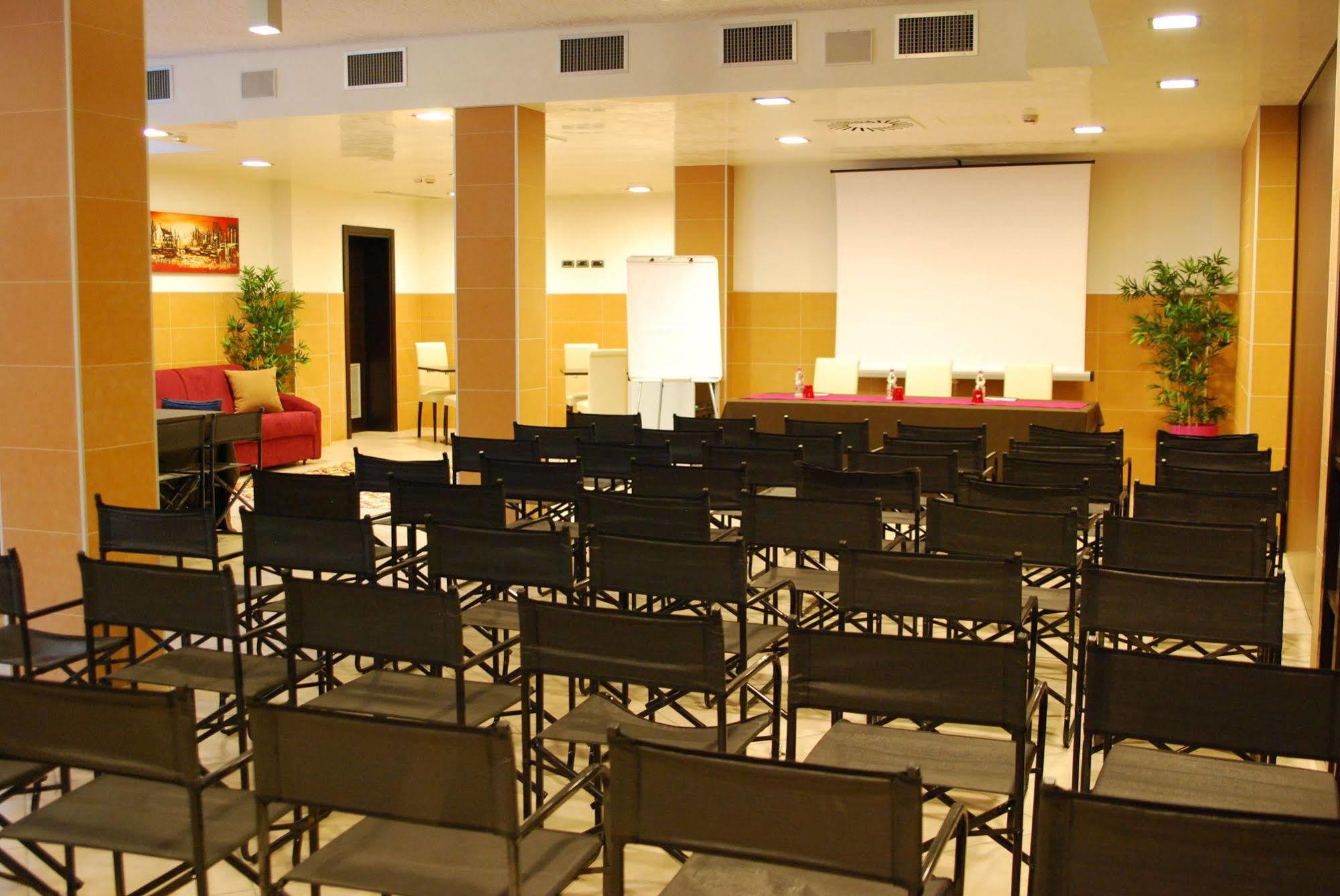 Kairos Garda Hotel Castelnuovo del Garda Eksteriør billede