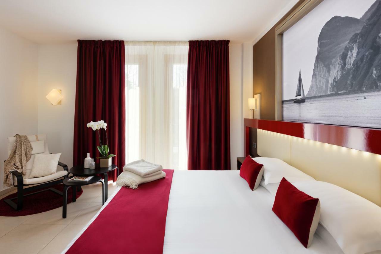 Kairos Garda Hotel Castelnuovo del Garda Eksteriør billede